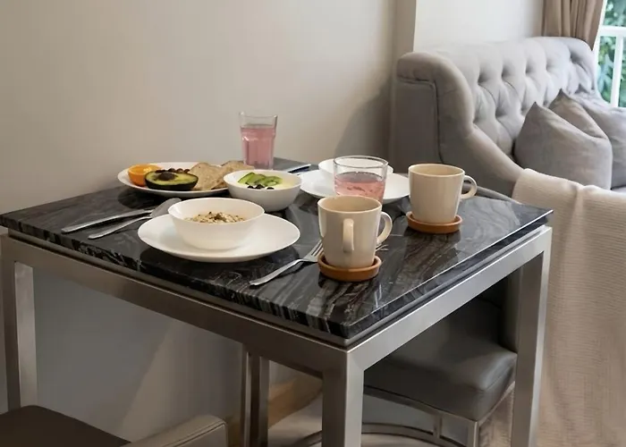 28m²/poolviewbalcony/fastwifi/kitchen/gym